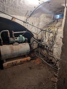Altes Hauswasserwerk mit Verbindung zum Brunnen (Haus 5)