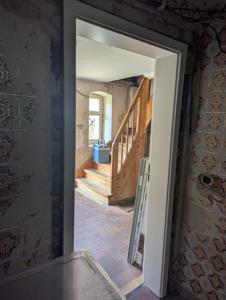 Blick aus dem Bad-Flur in den Hausflur